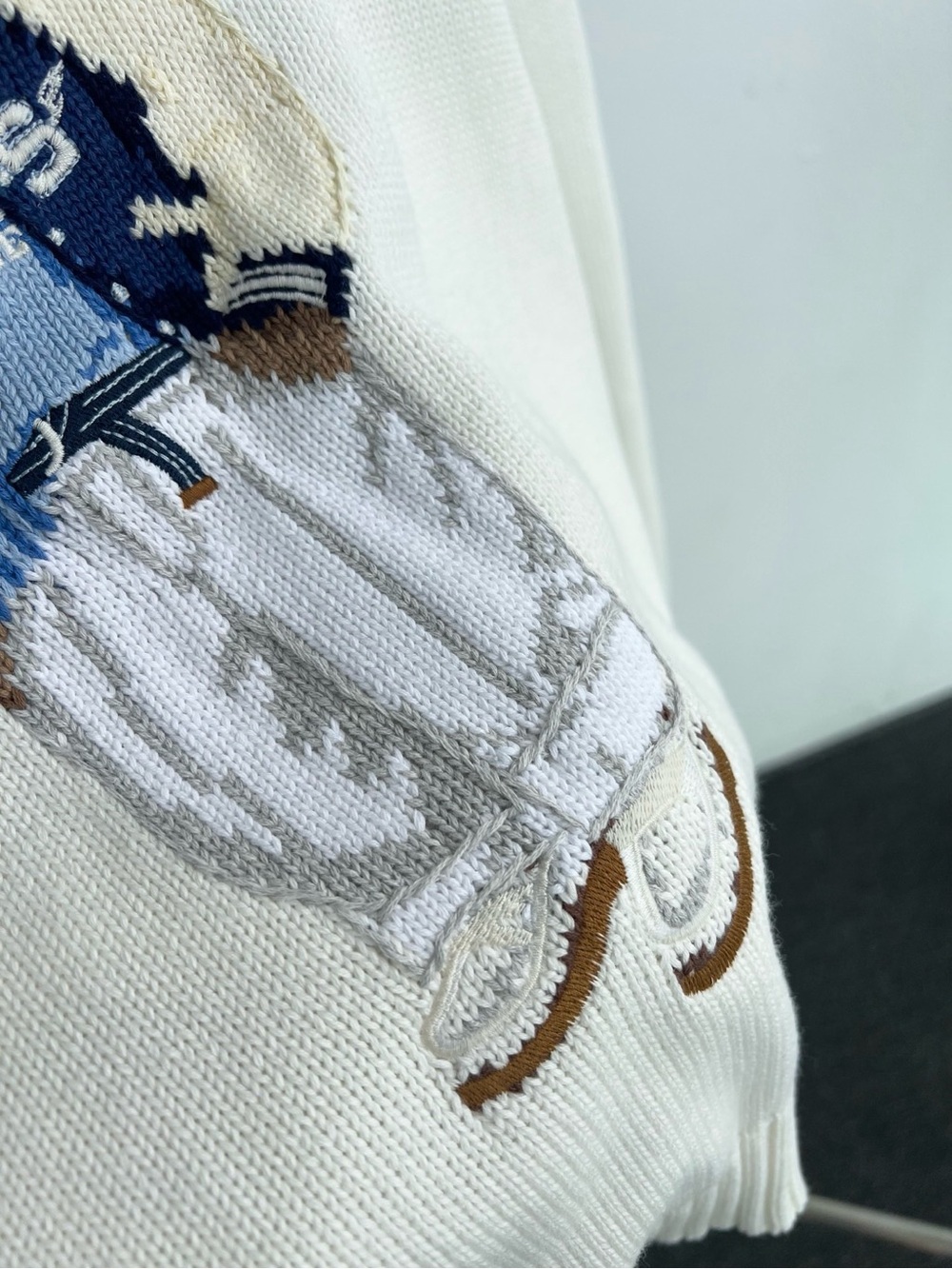 Polo by Ralph Lauren White Crewneck Sweater with Bear Graphic - Picture 4 of 7